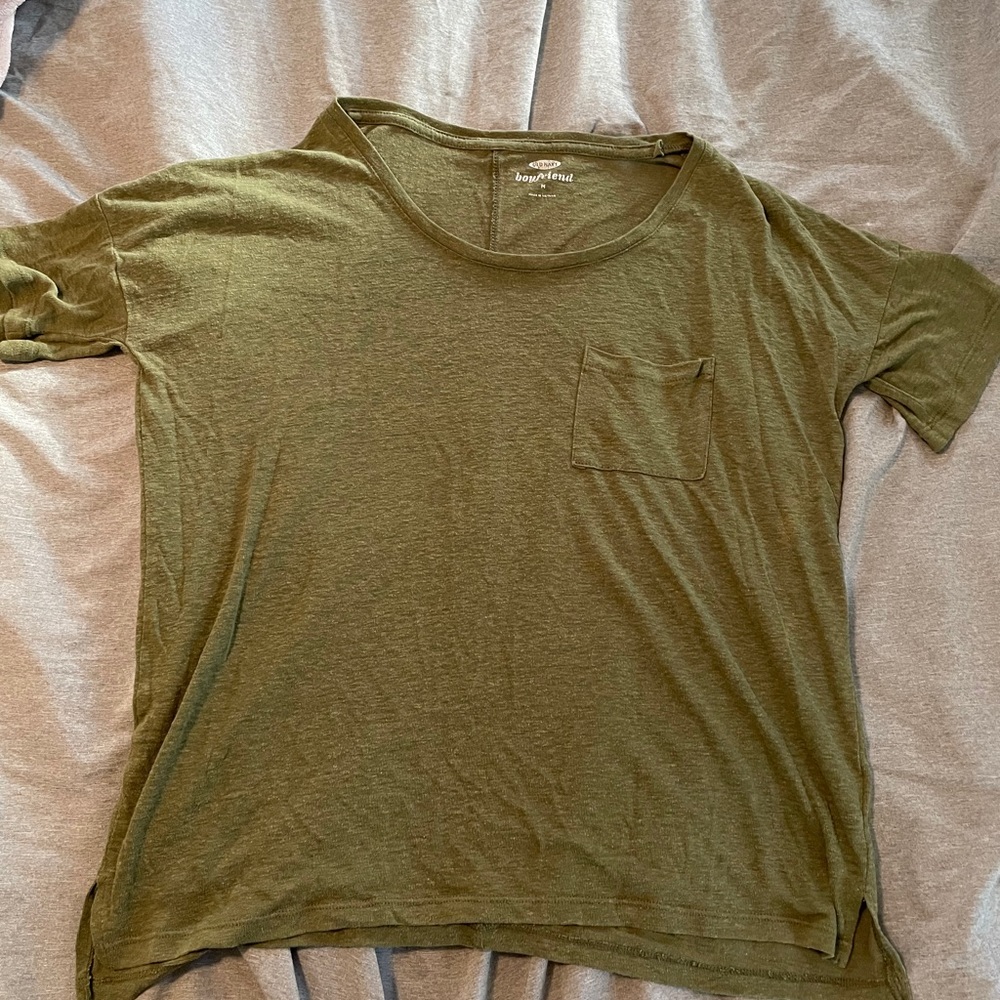 Army green boyfriend tee